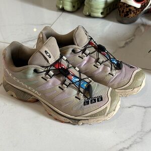 Sneakers XT-4 OG Aurora Borealis con design color-block USA WOMEN 8.5